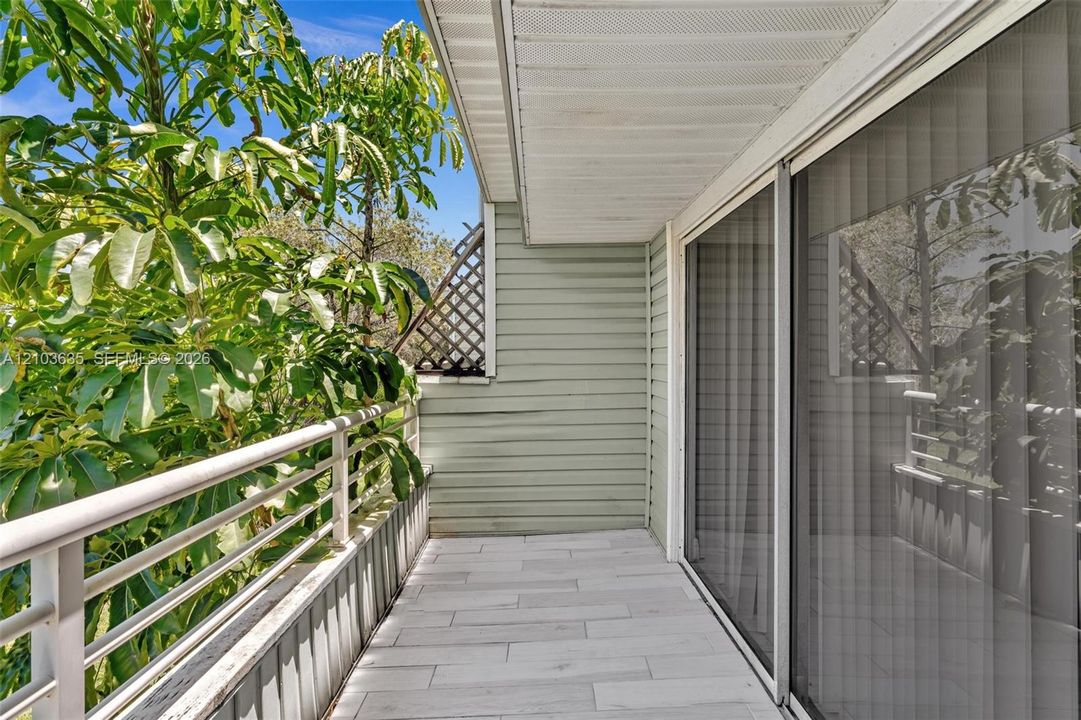 For Rent: $2,395 (2 beds, 2 baths, 1096 Square Feet)