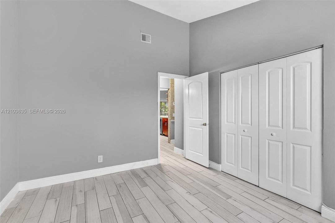 For Rent: $2,395 (2 beds, 2 baths, 1096 Square Feet)