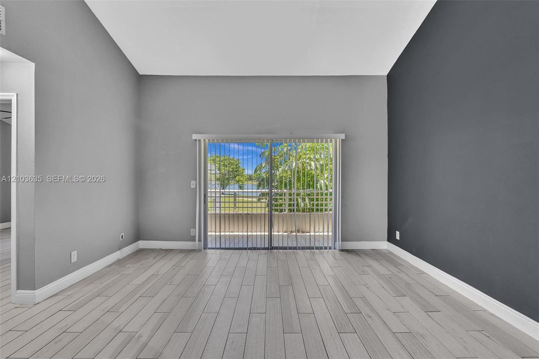 For Rent: $2,395 (2 beds, 2 baths, 1096 Square Feet)