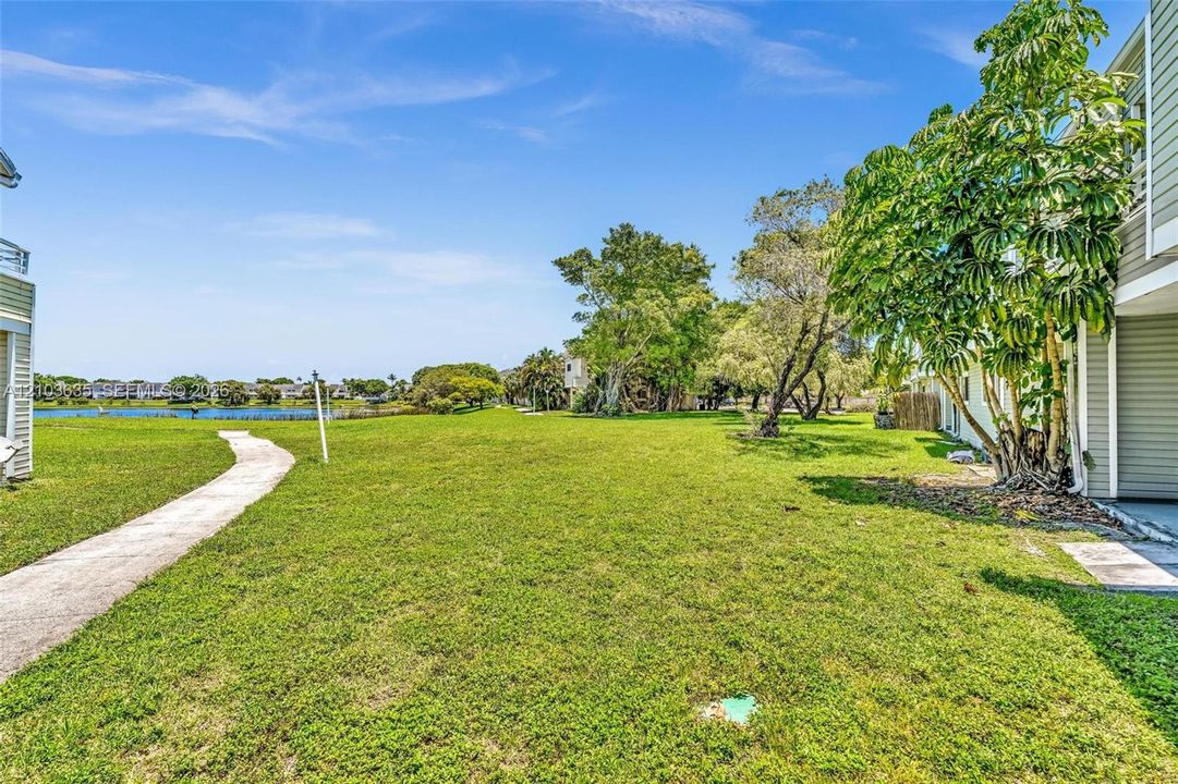 For Rent: $2,395 (2 beds, 2 baths, 1096 Square Feet)