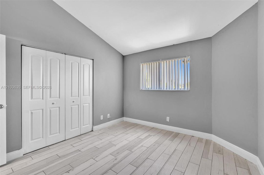 For Rent: $2,395 (2 beds, 2 baths, 1096 Square Feet)