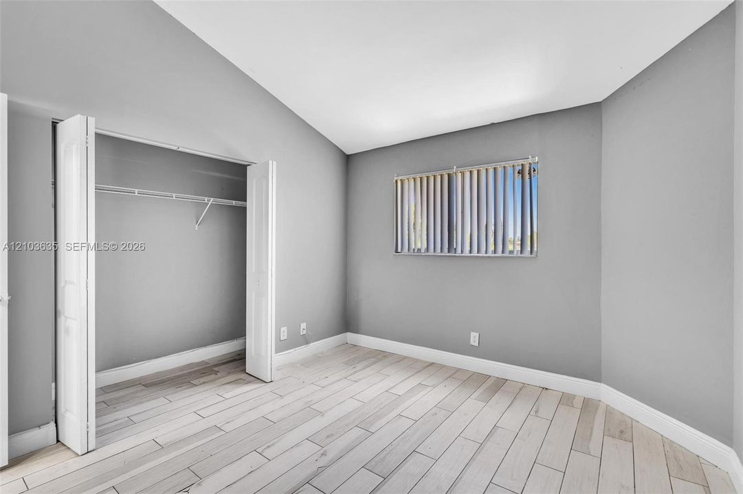 For Rent: $2,395 (2 beds, 2 baths, 1096 Square Feet)