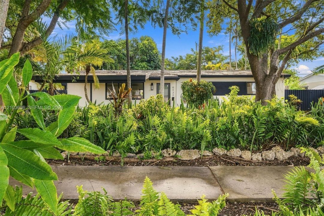 En Venta: $675,000 (3 camas, 2 baños, 1320 Pies cuadrados)