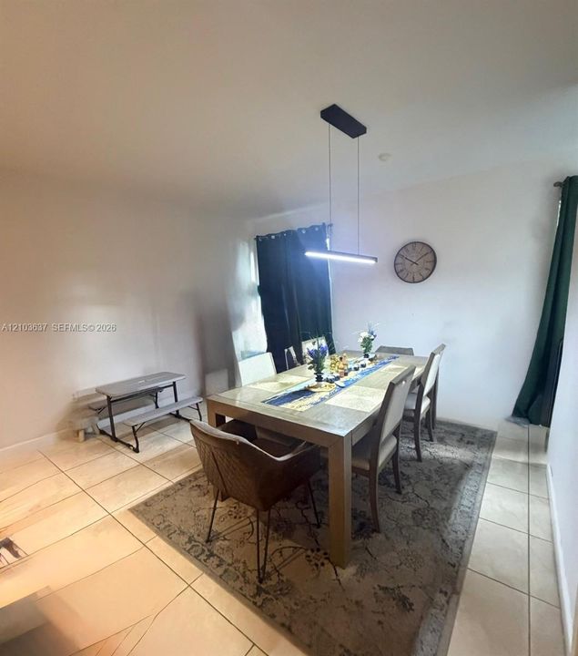 На продажу: $450,000 (4 спален, 2 ванн, 1868 Квадратных фут)