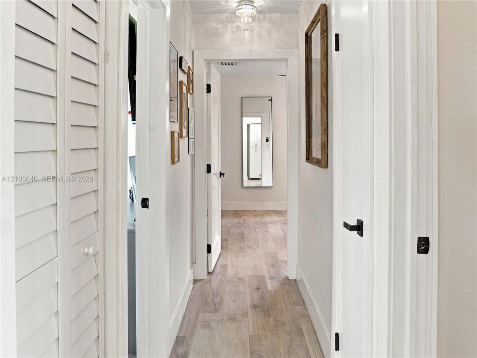 En Venta: $589,000 (3 camas, 2 baños, 1200 Pies cuadrados)