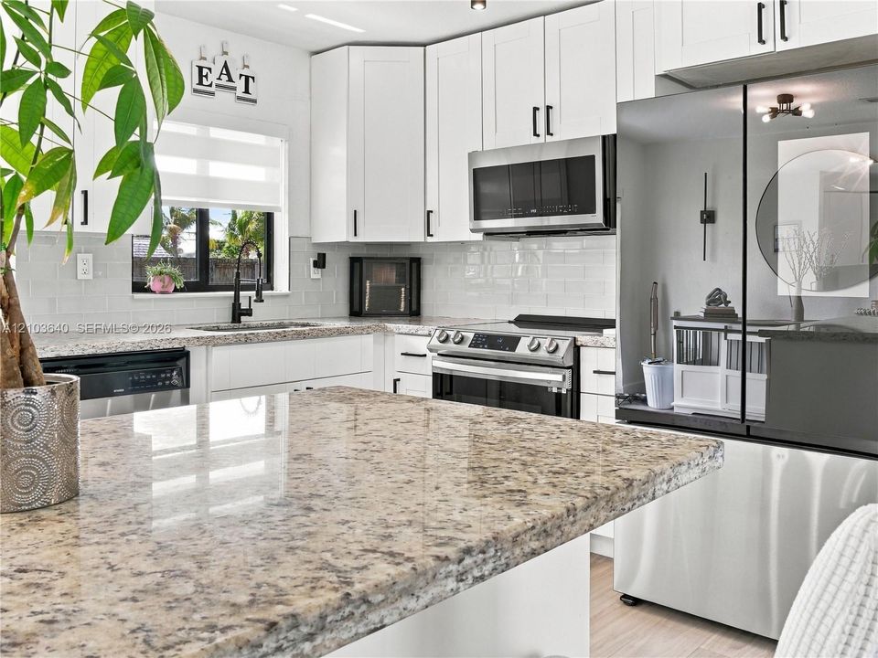 En Venta: $589,000 (3 camas, 2 baños, 1200 Pies cuadrados)