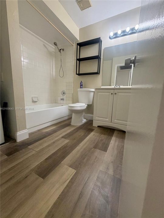 2nd Bathroom