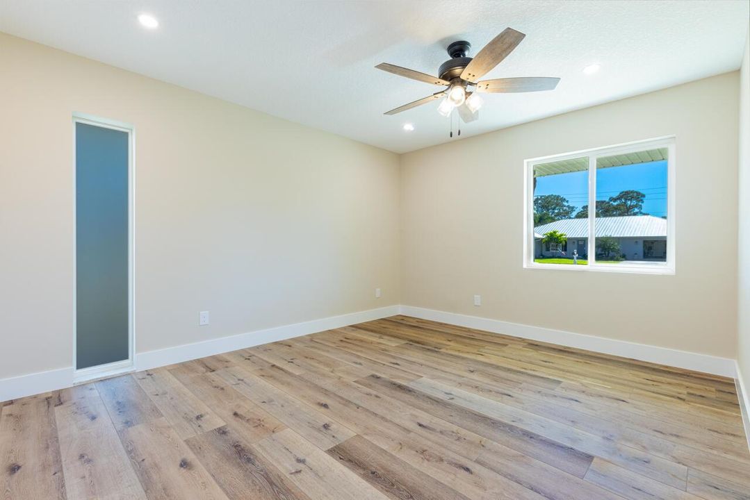 1425 SE Sunshine Ave-015