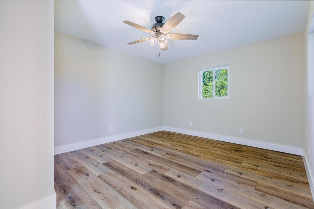 1425 SE Sunshine Ave-013