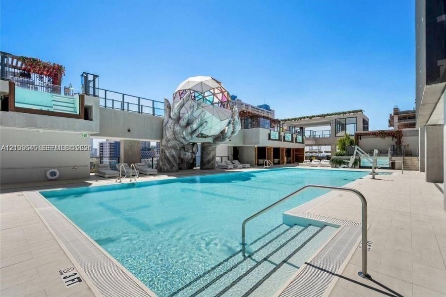 For Sale: $499,000 (0 beds, 1 baths, 336 Square Feet)