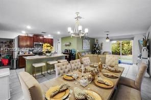 En Venta: $639,000 (5 camas, 3 baños, 2526 Pies cuadrados)