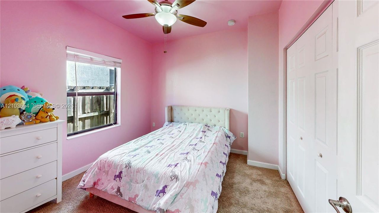 На продажу: $444,444 (4 спален, 2 ванн, 1670 Квадратных фут)