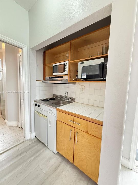 В аренду: $1,400 (1 спален, 1 ванн, 2630 Квадратных фут)