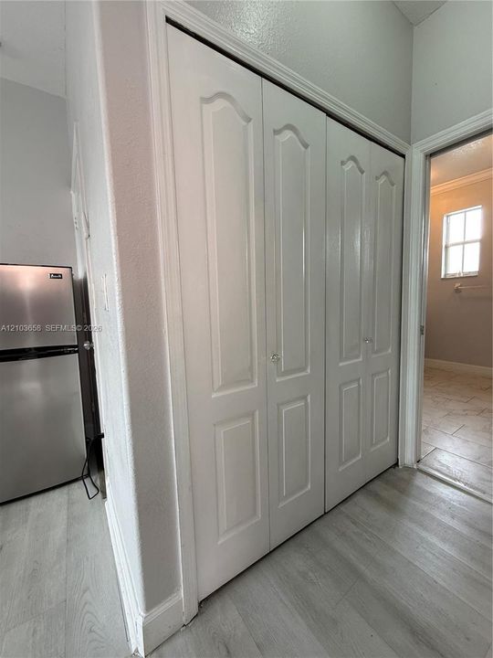 В аренду: $1,400 (1 спален, 1 ванн, 2630 Квадратных фут)