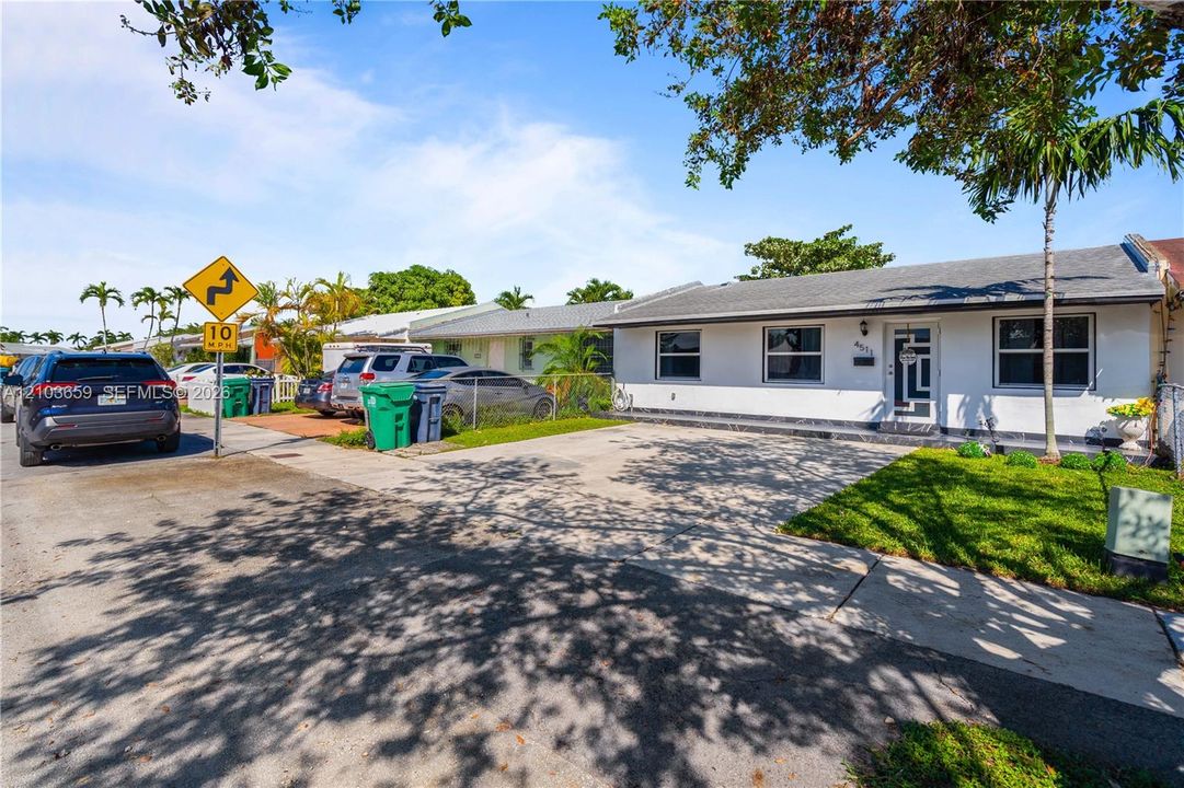 En Venta: $545,000 (3 camas, 1 baños, 1015 Pies cuadrados)