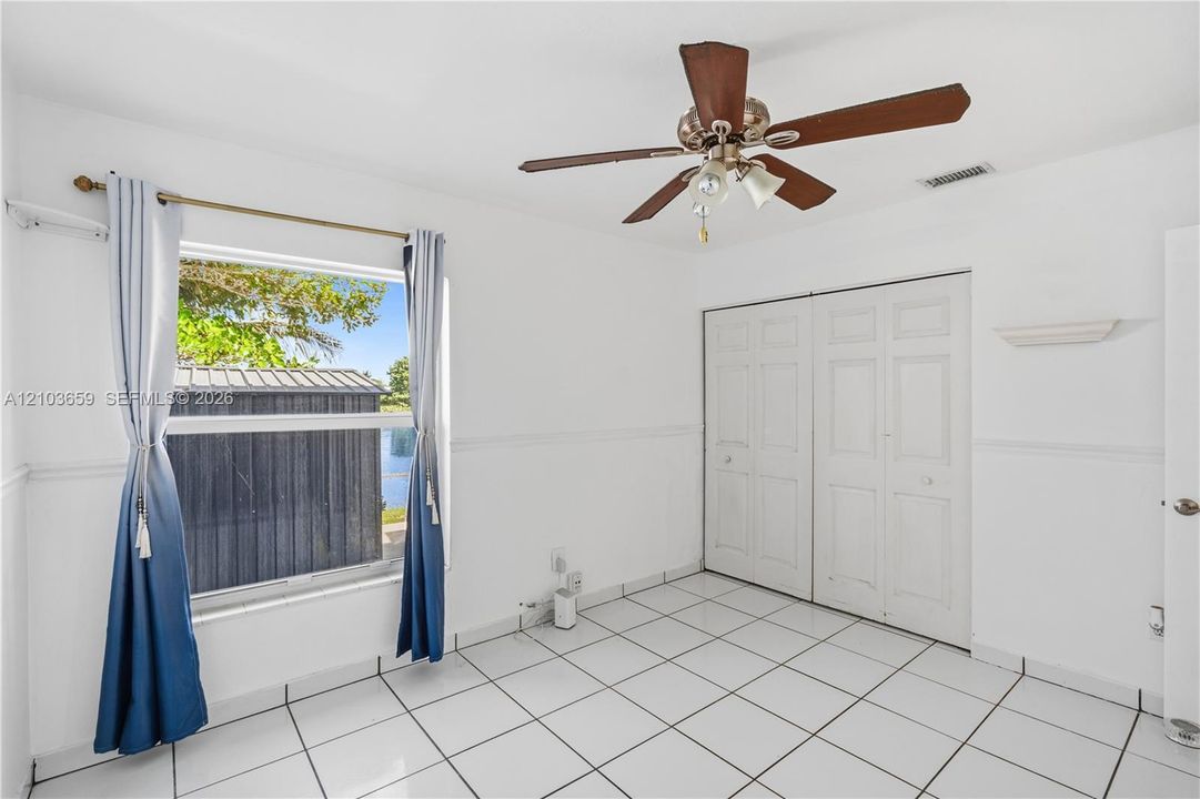 En Venta: $545,000 (3 camas, 1 baños, 1015 Pies cuadrados)