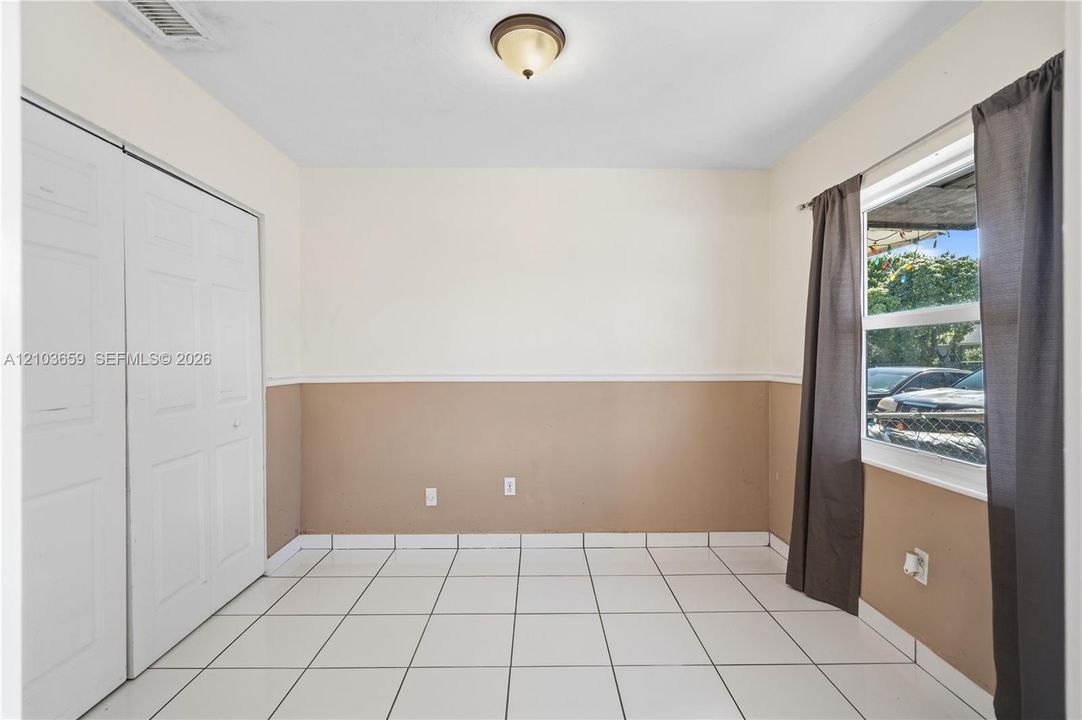 En Venta: $545,000 (3 camas, 1 baños, 1015 Pies cuadrados)