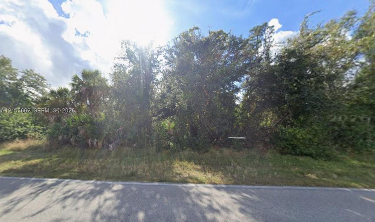 待售: $47,500 (0.22 acres)