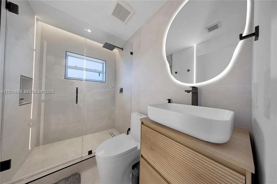 В аренду: $3,800 (2 спален, 2 ванн, 900 Квадратных фут)
