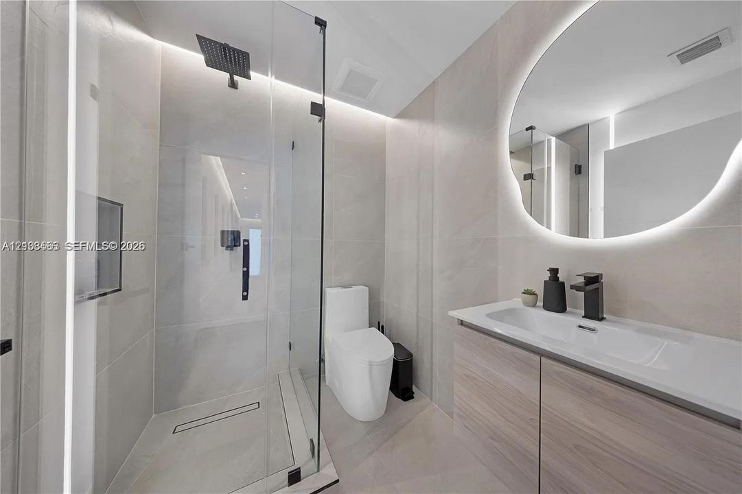 В аренду: $3,800 (2 спален, 2 ванн, 900 Квадратных фут)
