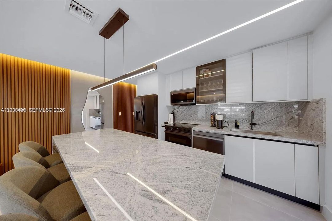 В аренду: $3,800 (2 спален, 2 ванн, 900 Квадратных фут)
