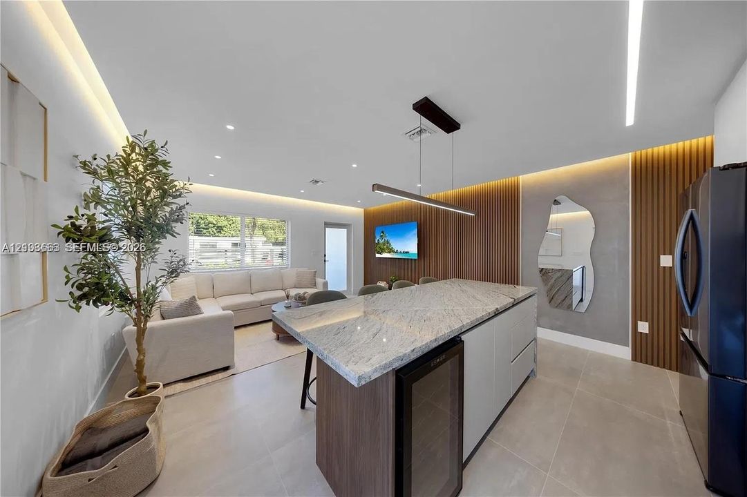 В аренду: $3,800 (2 спален, 2 ванн, 900 Квадратных фут)