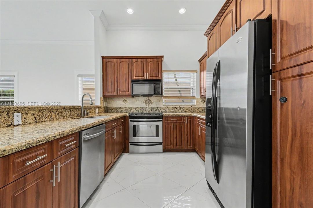 На продажу: $675,000 (3 спален, 2 ванн, 1767 Квадратных фут)