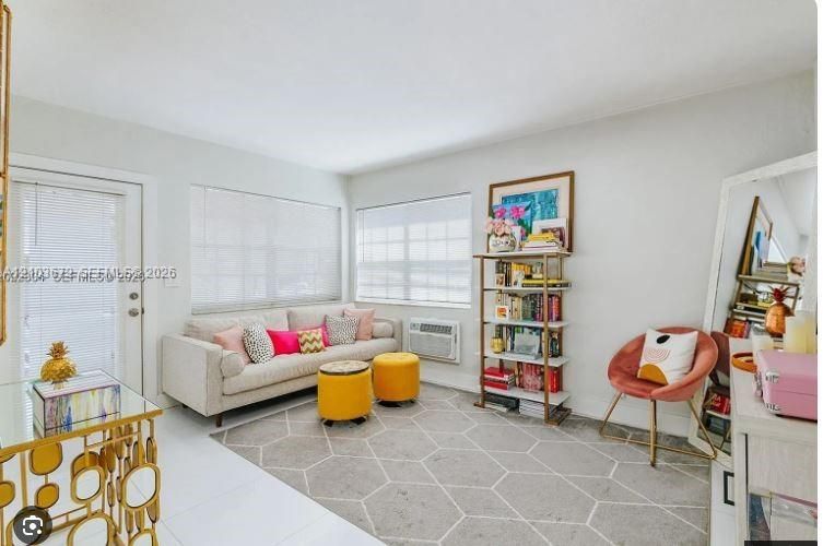 En Venta: $239,000 (1 camas, 1 baños, 481 Pies cuadrados)