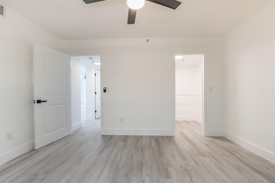 896 N Federal-9