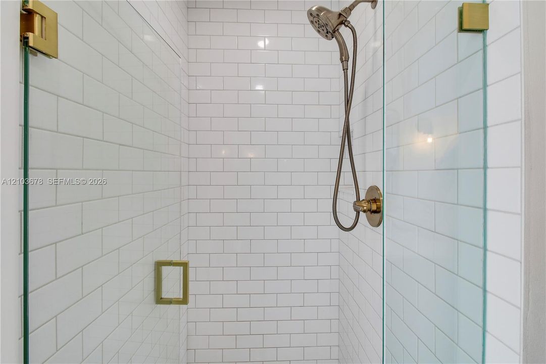 Cabana Bath Shower