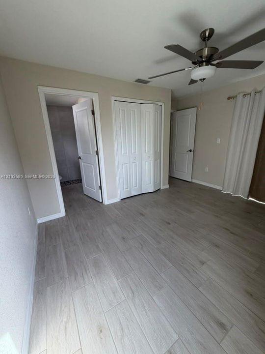 En Renta: $2,400 (4 camas, 3 baños, 1684 Pies cuadrados)