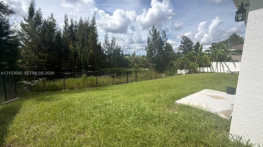 En Renta: $2,400 (4 camas, 3 baños, 1684 Pies cuadrados)