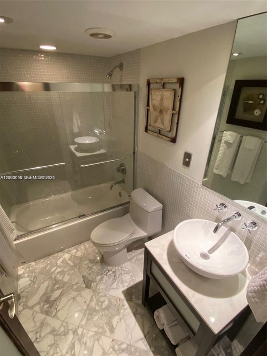 В аренду: $2,995 (2 спален, 2 ванн, 982 Квадратных фут)