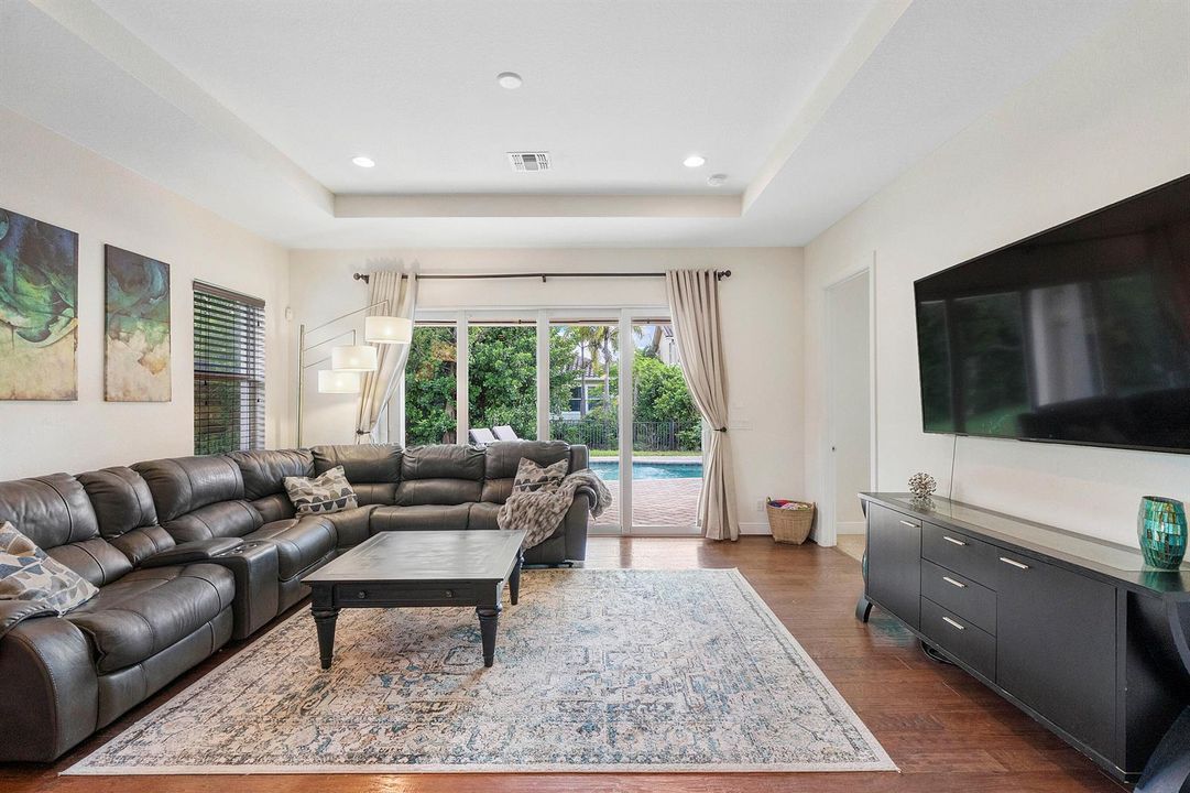8376 Nw 121st Way_027