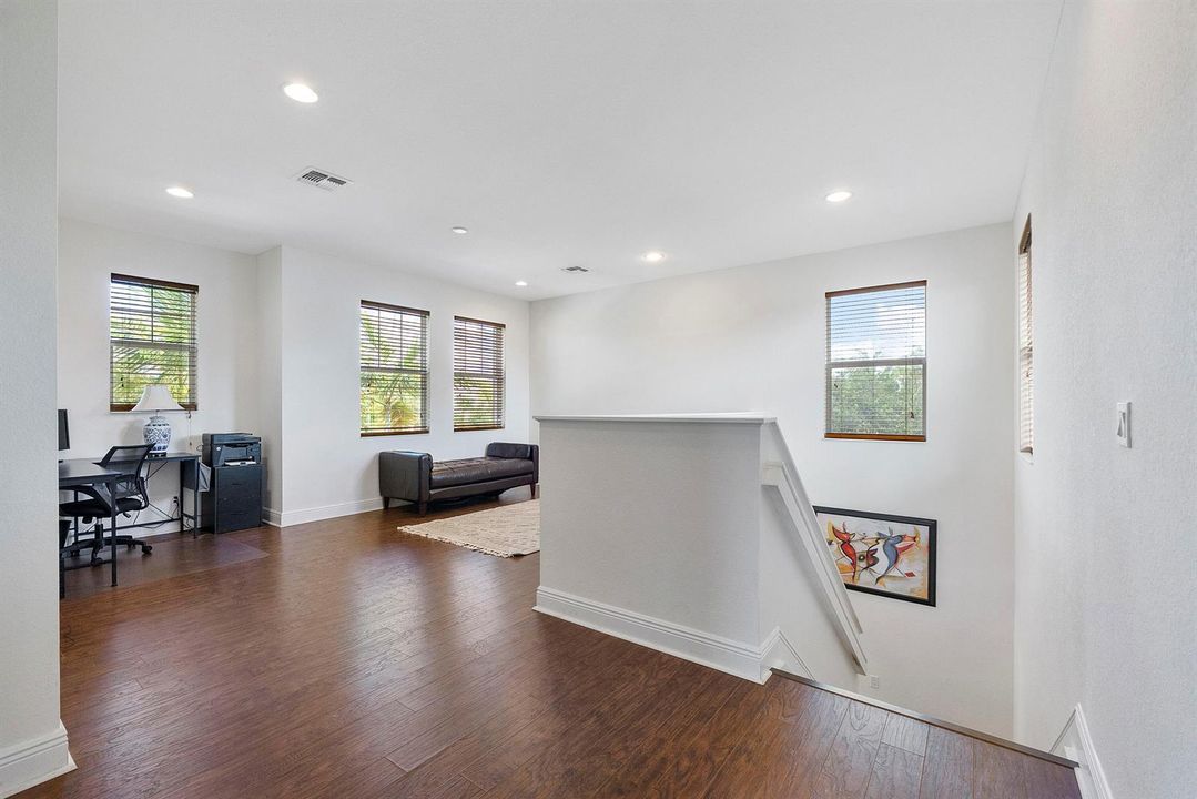8376 Nw 121st Way_045