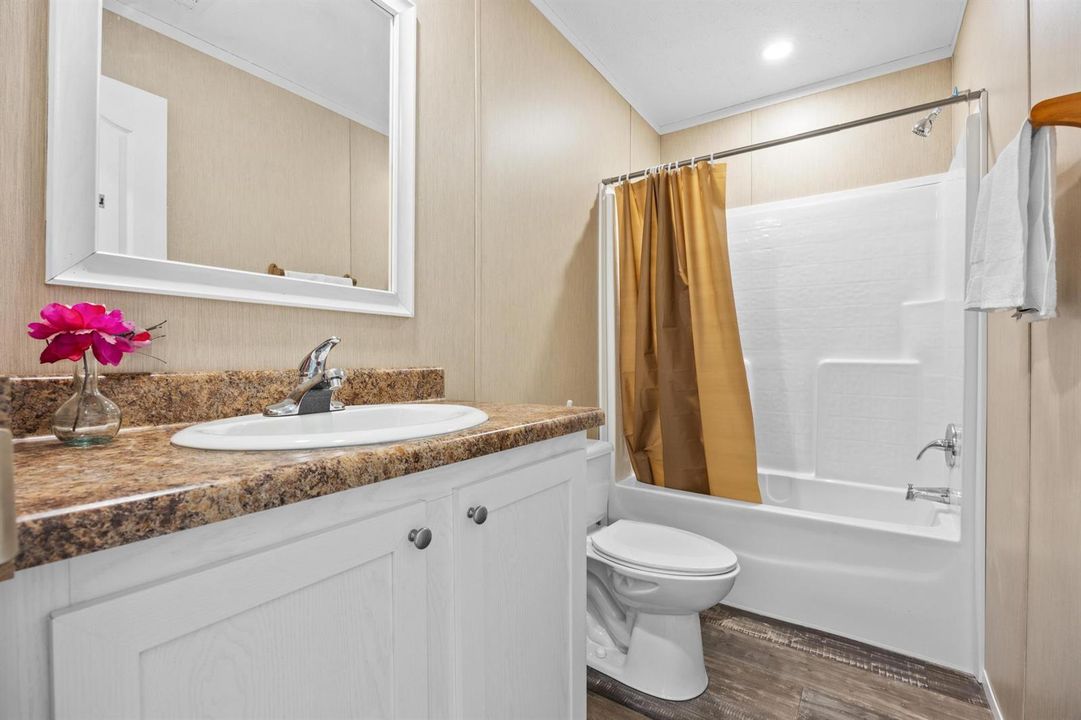 24-Bath-3