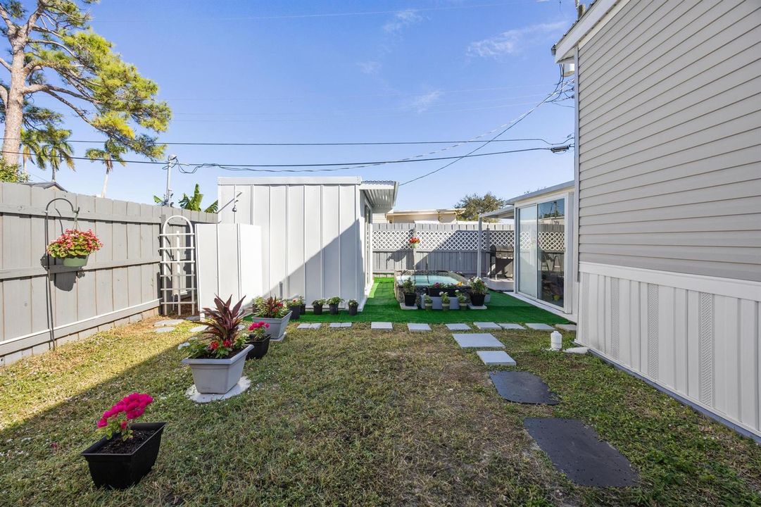 36-Side-Yard