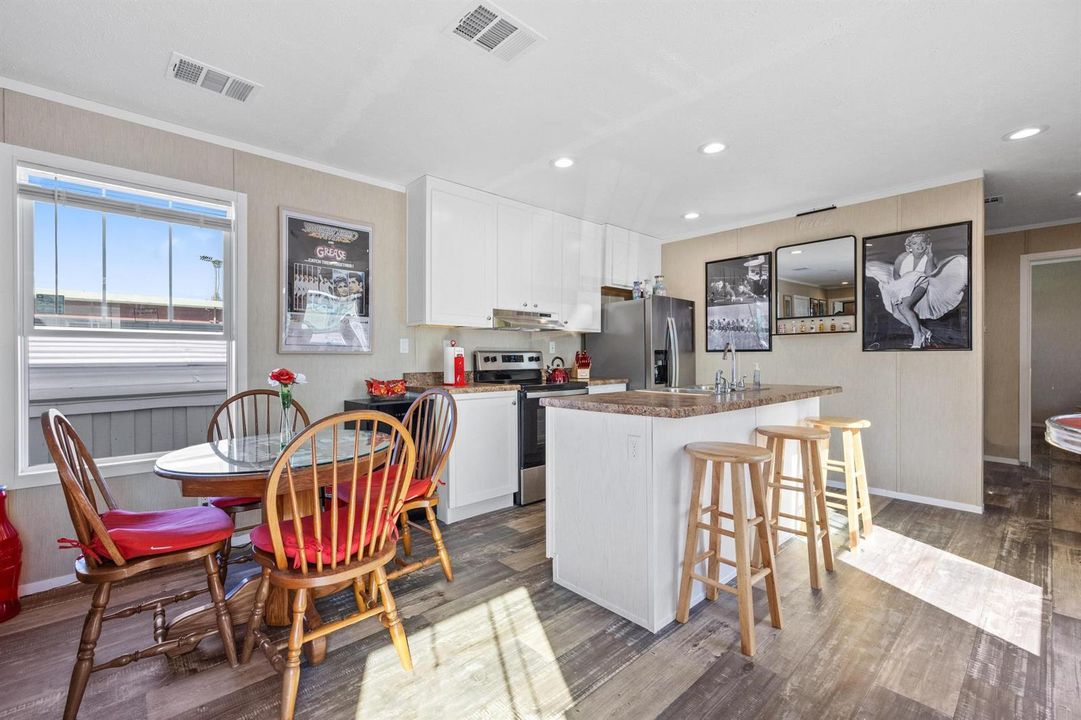 07-Kitchen-Dining