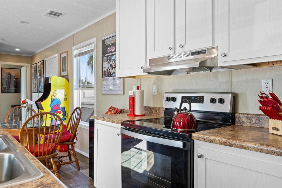 08-Kitchen