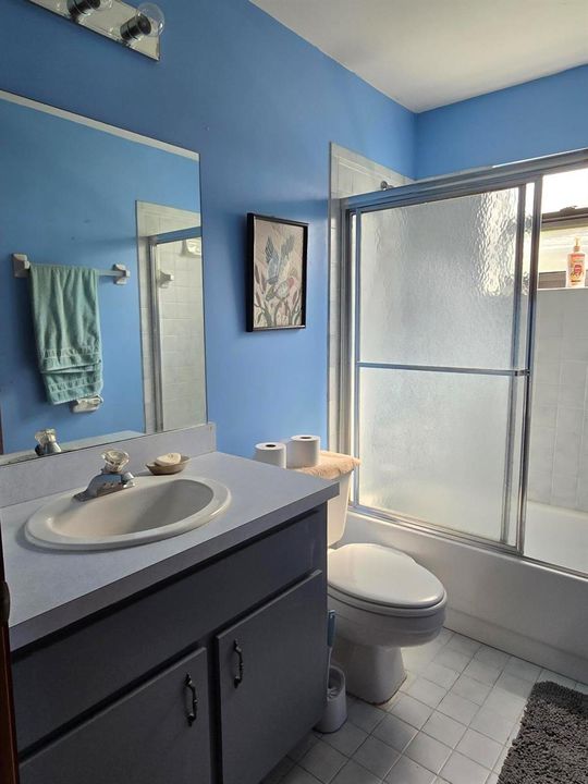 2nd Bathroom