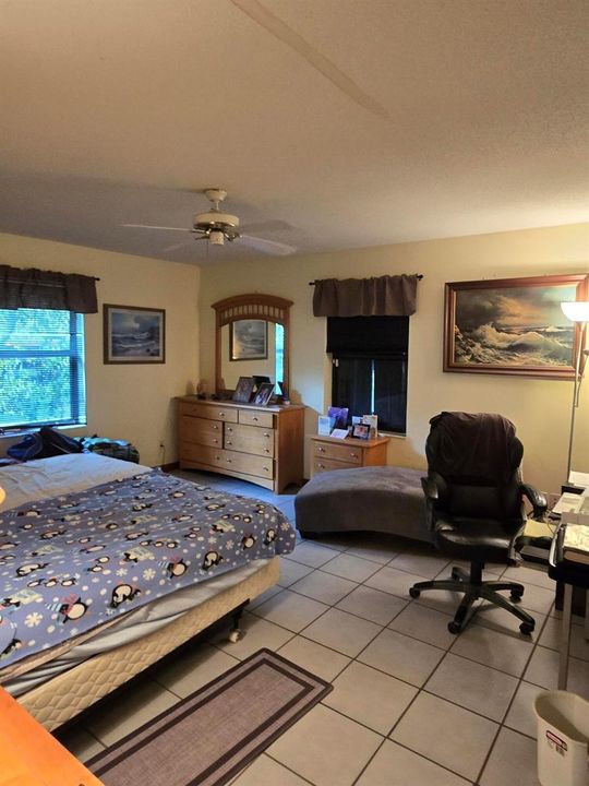 Mastr Bedroom
