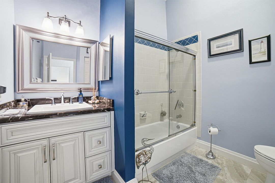 Bathroom2