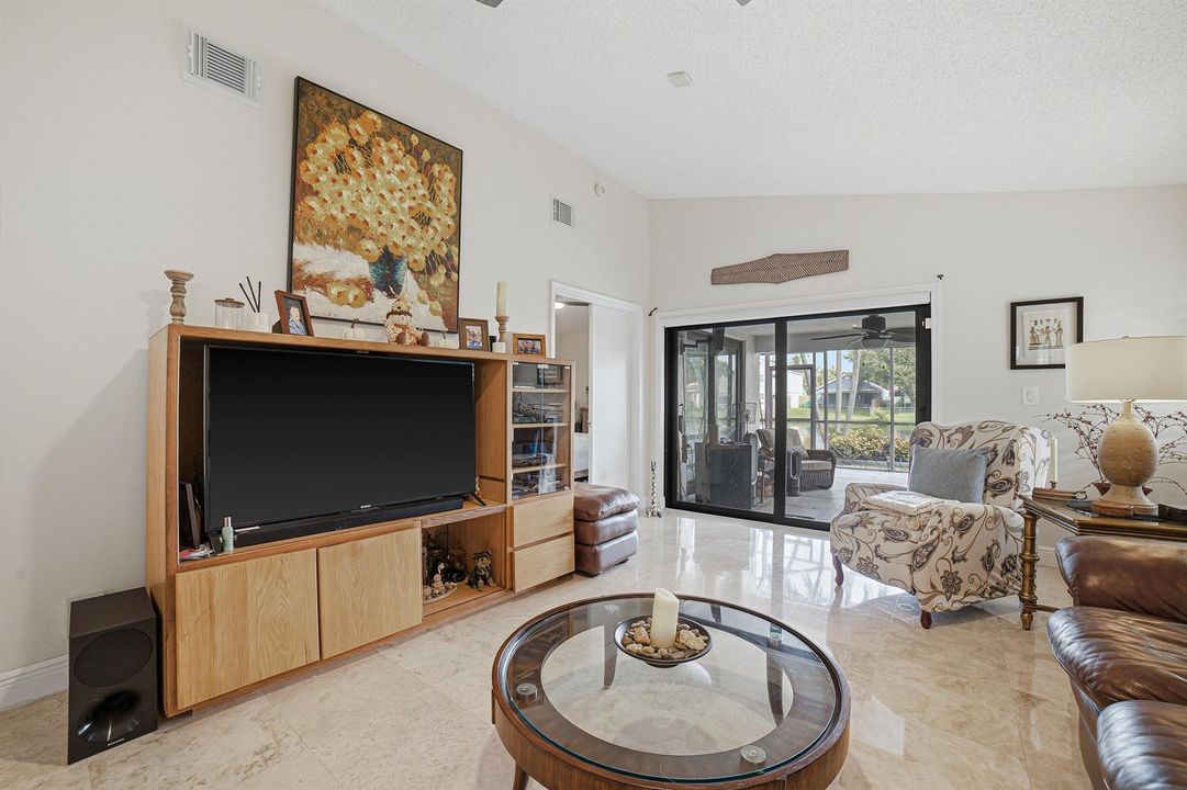 Livingroom-B