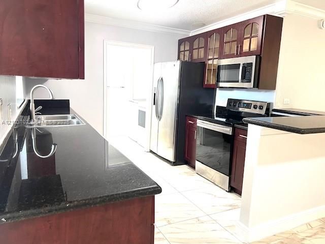 В аренду: $2,900 (3 спален, 2 ванн, 1280 Квадратных фут)