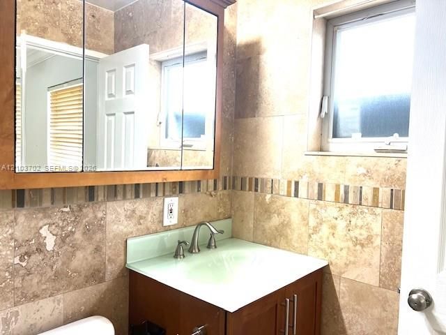 В аренду: $2,900 (3 спален, 2 ванн, 1280 Квадратных фут)
