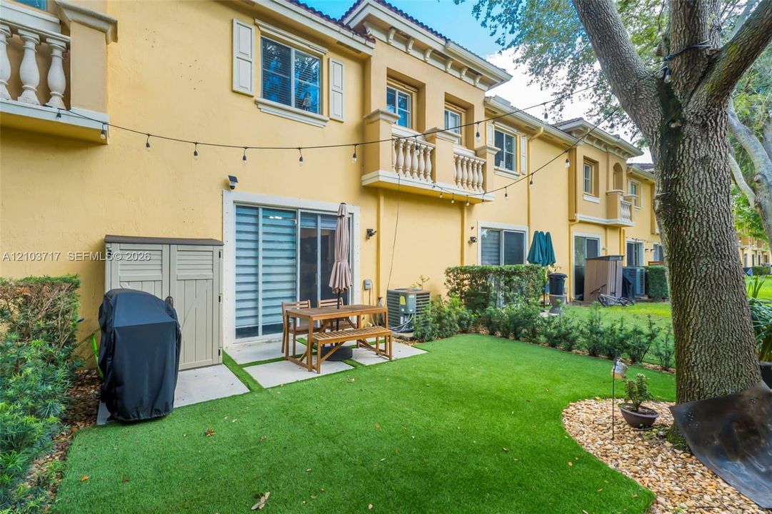 For Sale: $445,000 (3 beds, 2 baths, 1656 Square Feet)