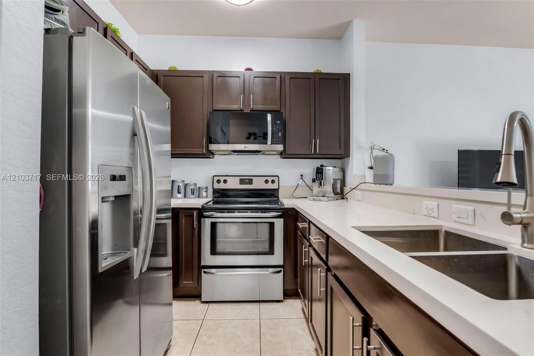 For Sale: $445,000 (3 beds, 2 baths, 1656 Square Feet)
