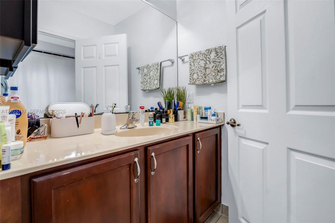 For Sale: $445,000 (3 beds, 2 baths, 1656 Square Feet)