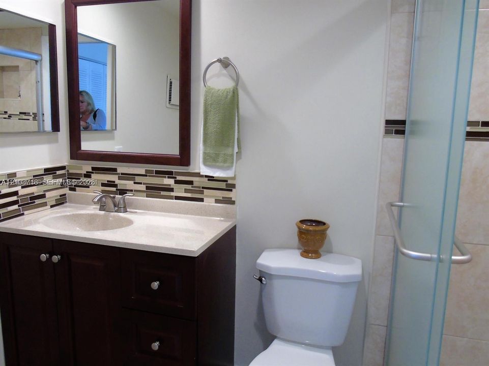 For Rent: $1,500 (1 beds, 1 baths, 760 Square Feet)