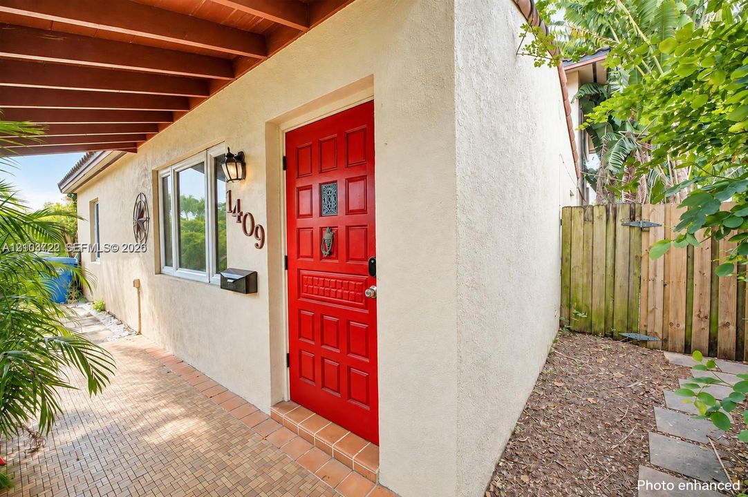 Exterior entry Front Unit